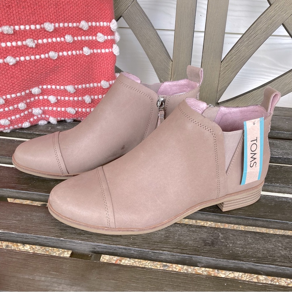 TOMS Reese Ankle Boots NWT